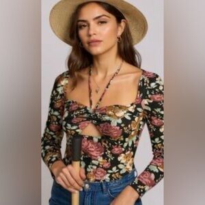 🎁NWT Forever 21 Black Multi Floral L/S Knit top Blouse Small